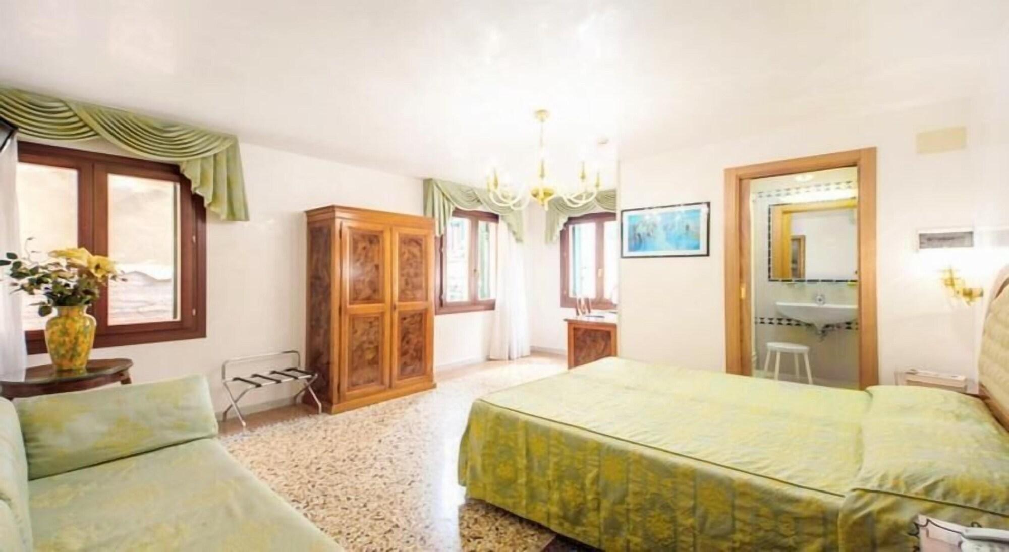 Antica Casa Carettoni Hotel Velence Kültér fotó