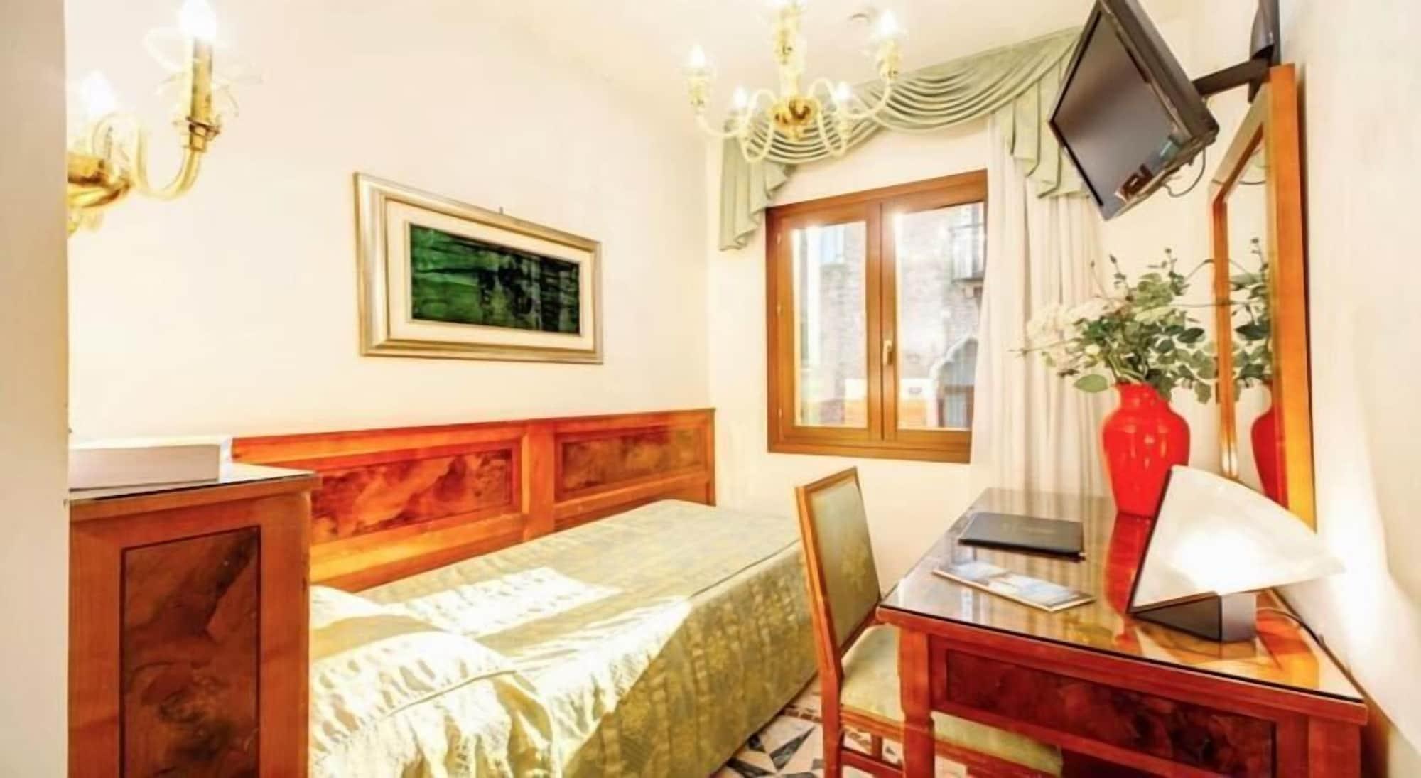 Antica Casa Carettoni Hotel Velence Kültér fotó